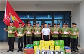 心系員工送粽子 濃情端午暖人心 —端午節(jié)前公司慰問基層一線員工