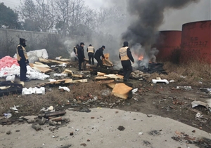 巡查遇見火情，宗保隊員協(xié)助滅火 --金橋市容項目隊員協(xié)助撲滅火情