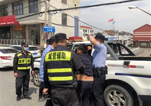 醉酒男子欲鬧事   果敢制止受贊揚 —周浦市容項目隊員制止一名醉