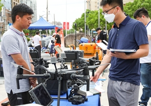 鷹飛航空公司參加周浦鎮(zhèn)“安全生產(chǎn)月”宣傳活動