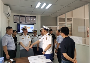 上海市消防救援總隊領(lǐng)導(dǎo)調(diào)研高東鎮(zhèn)社區(qū)微型消防站