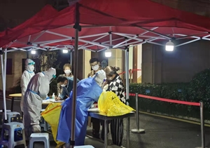 不懼風(fēng)險(xiǎn)勇?lián)?dāng) 勇毅前行控疫情—宗保公司協(xié)助相關(guān)街鎮(zhèn)做好疫情防