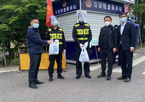 崇明區(qū)廟鎮(zhèn)領(lǐng)導(dǎo)看望慰問宗保員工